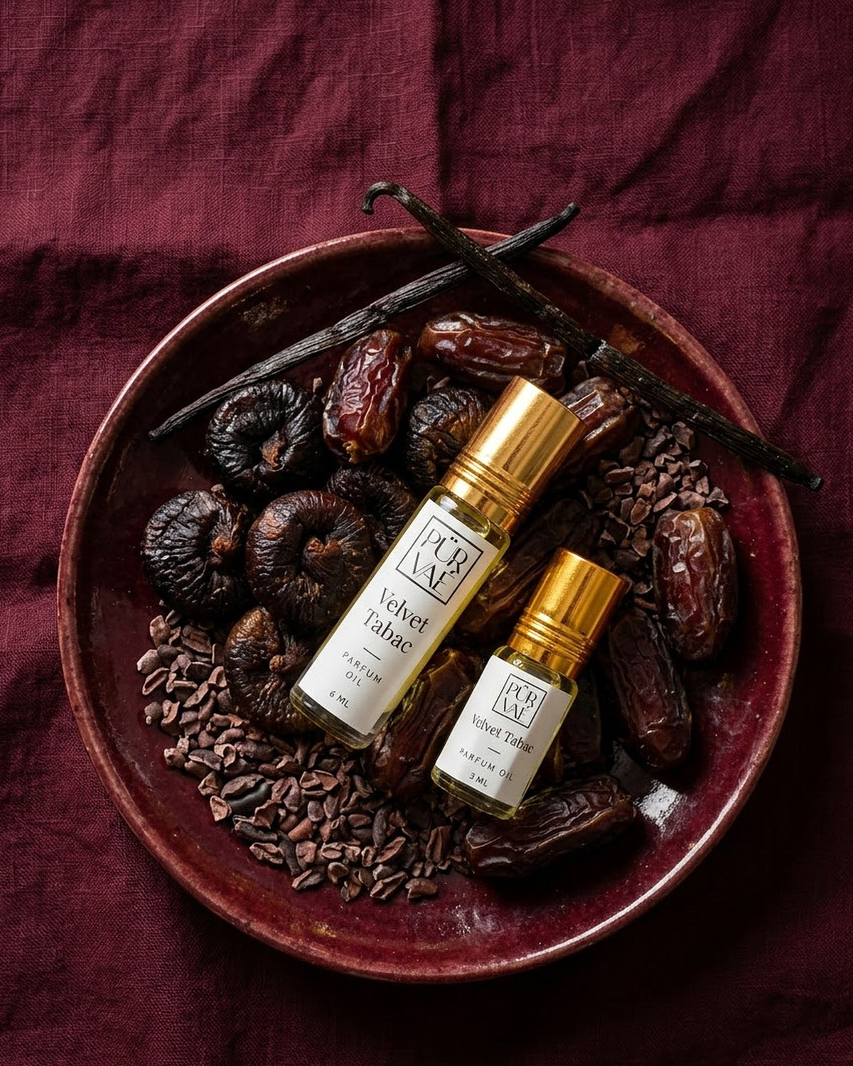 Velvet Tabac still life: tobacco leaf, vanilla and cacao