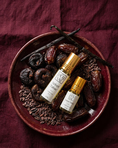 Velvet Tabac still life: tobacco leaf, vanilla and cacao